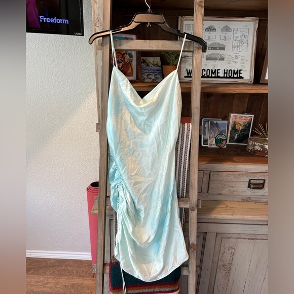 cinq a sept Dresses & Skirts - Cinq A Sept women’s Astrid silk side ruched dress size 8